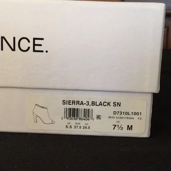 VINCE - Sierra Open Toed raw ‘Python’ style Booties - Picture 5 of 5